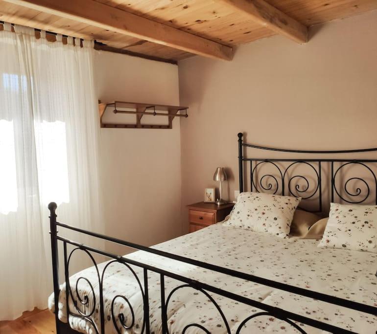 Casa Rural Tozolosolobos Отеро-де-Бодас Экстерьер фото